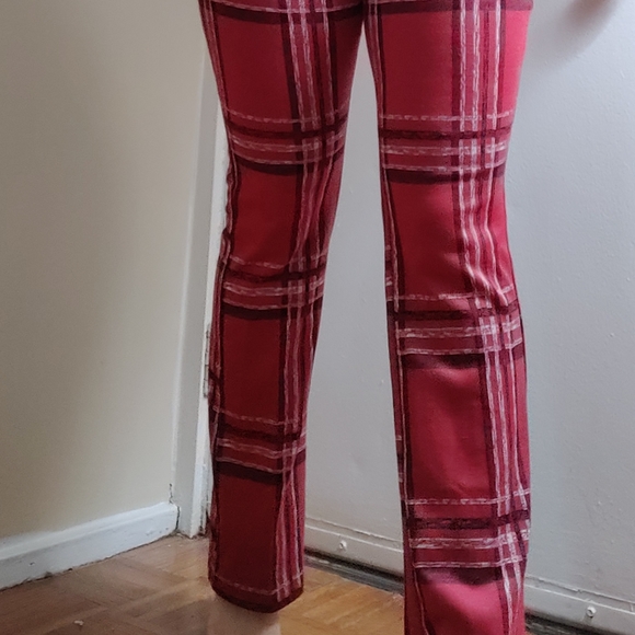 Red patterned pant - Picture 6 of 6